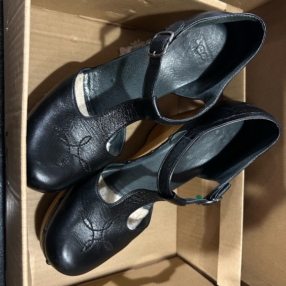 Ugg Chrissie size 9 - Picture 5 of 10